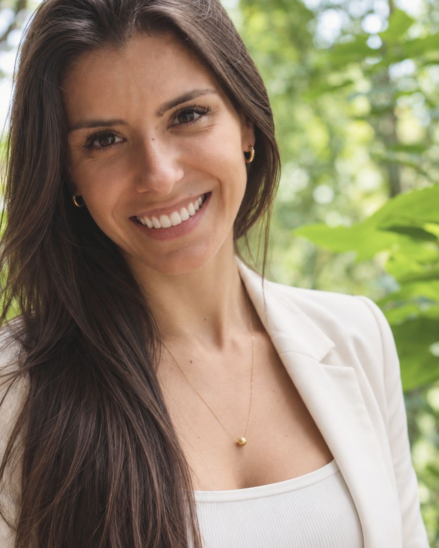 Gabriela Marin, terapeuta, psicanalista e hipnoterapeuta clínica